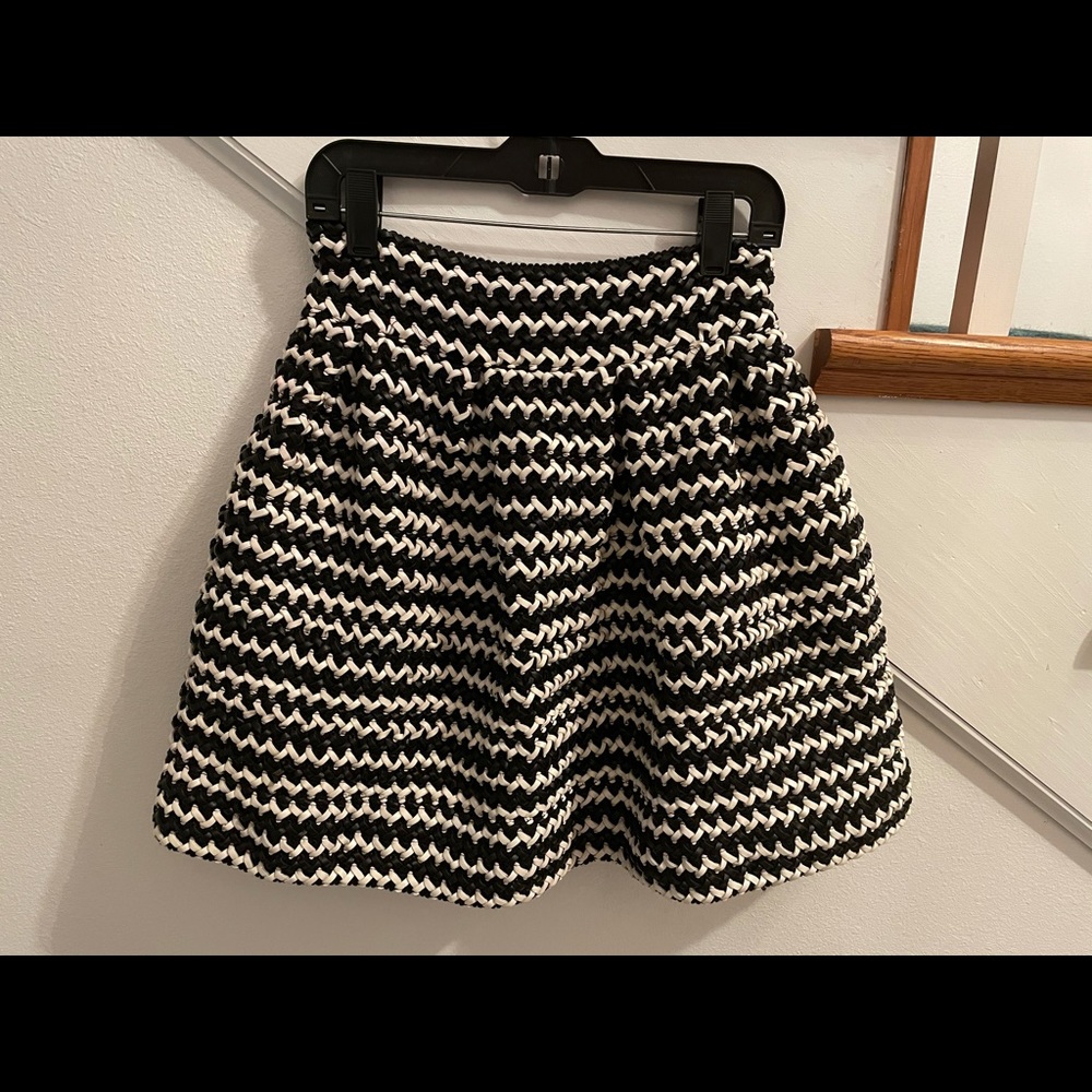 Beulah woven leather looking skirt nwot sm/med
